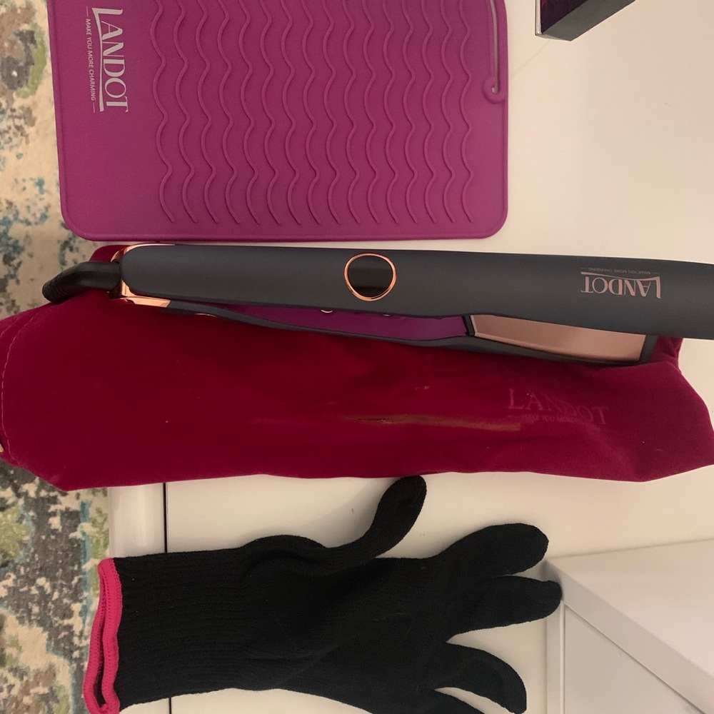 Landot Hair 2 in 1 Curler and Straightener with Accessories